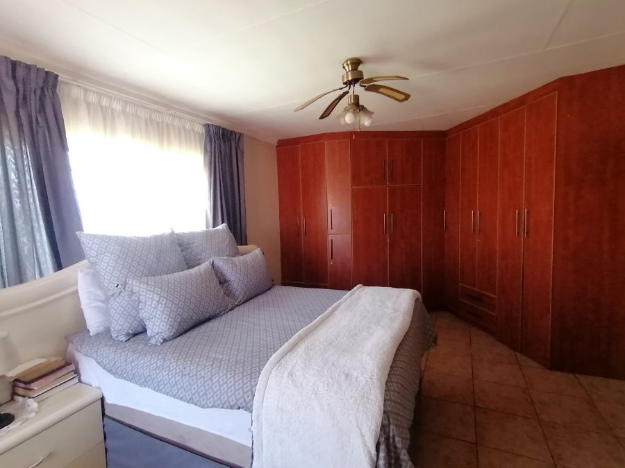 3 Bedroom Property for Sale in Kanana North West